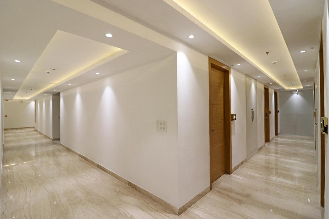 Capital O Hotel Star Inn Near Chhatarpur Metro Station Nové Dillí Exteriér fotografie